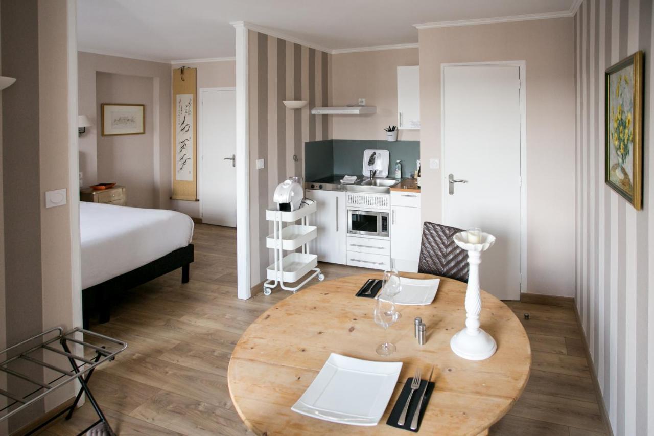 Le Cotentin Appart'Hotels & Restaurant Le Cot' ปอร์ไบ ภายนอก รูปภาพ